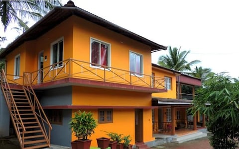 Sherlock's Jungle Retreat - Yamini Green